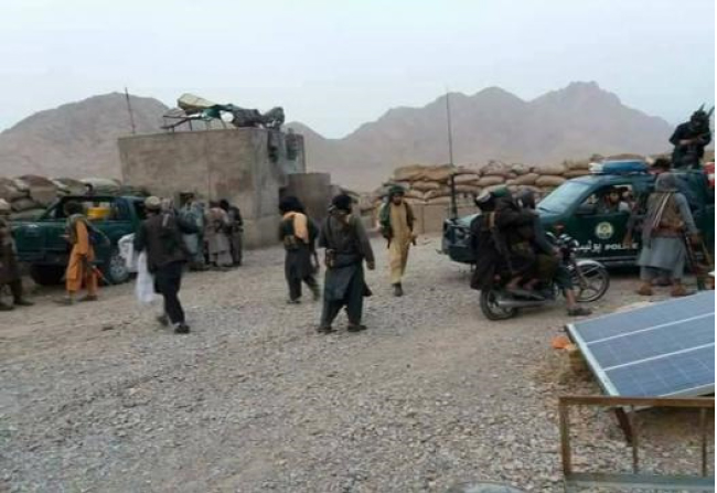  چهارپوستۀ پوليس محلى واردوى ملى درچمتال بلخ بدست طالبان سقوط کرد